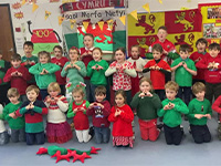 Ymgais Ysgol Morfa nefyn o dorri Record Byd Yr Urdd!